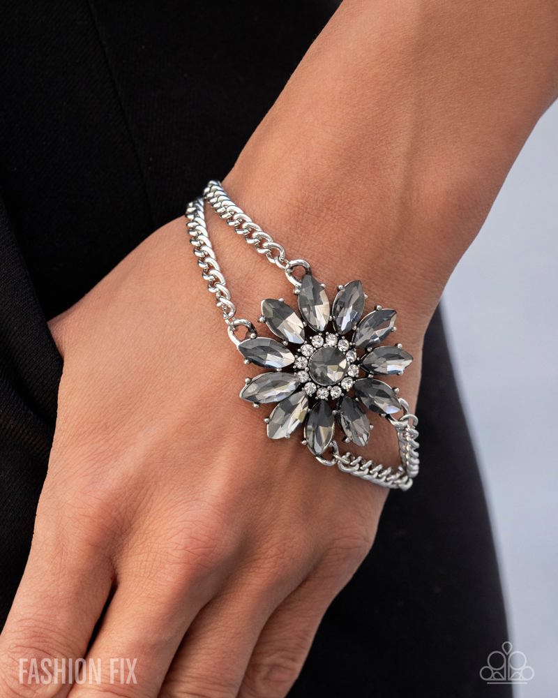 Edge of Elegance - Silver
