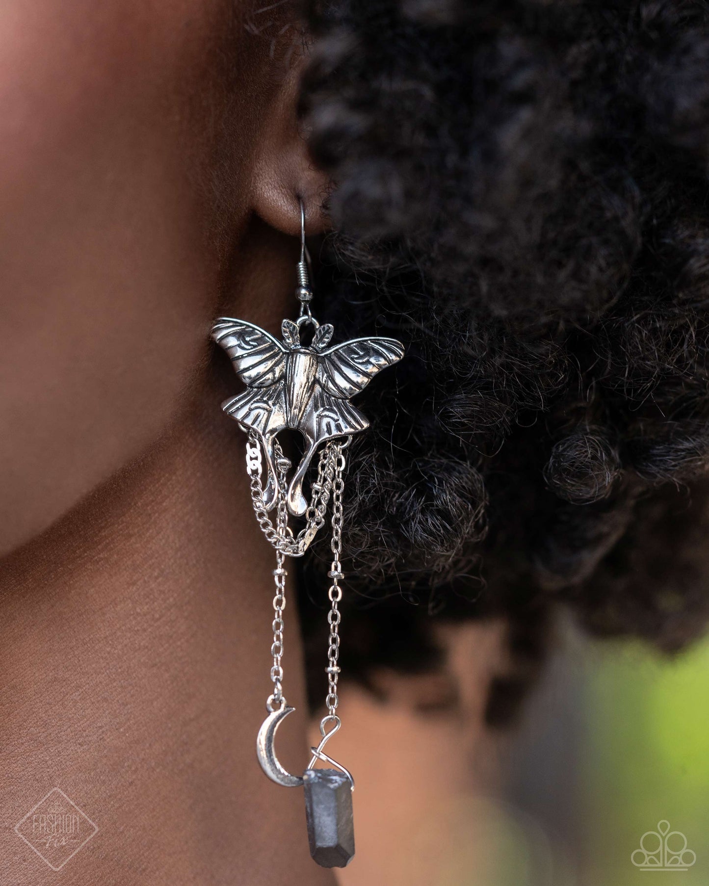 Moth Master - Silver - Paparazzi Accessories
