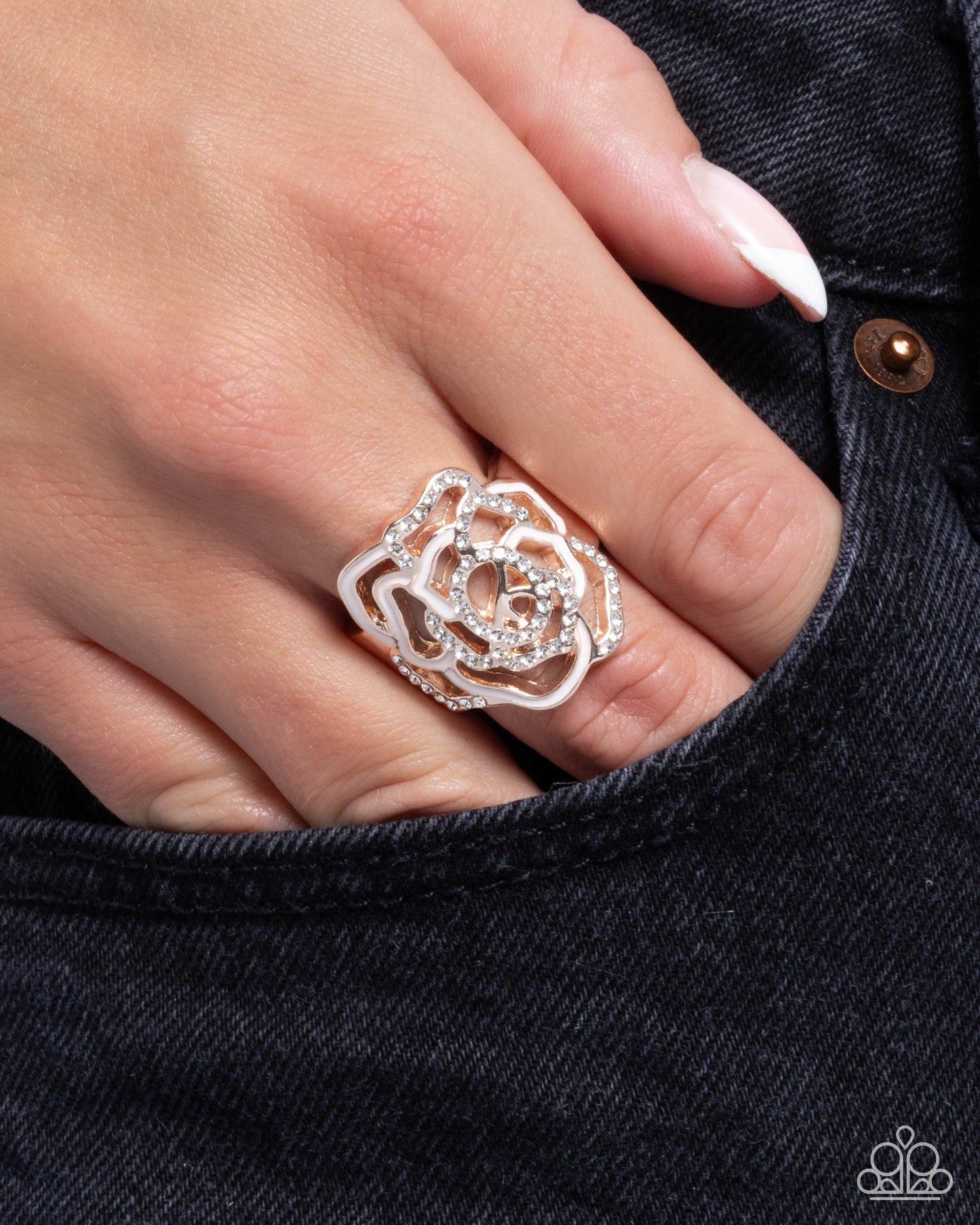 Repetitive Rose - Rose Gold