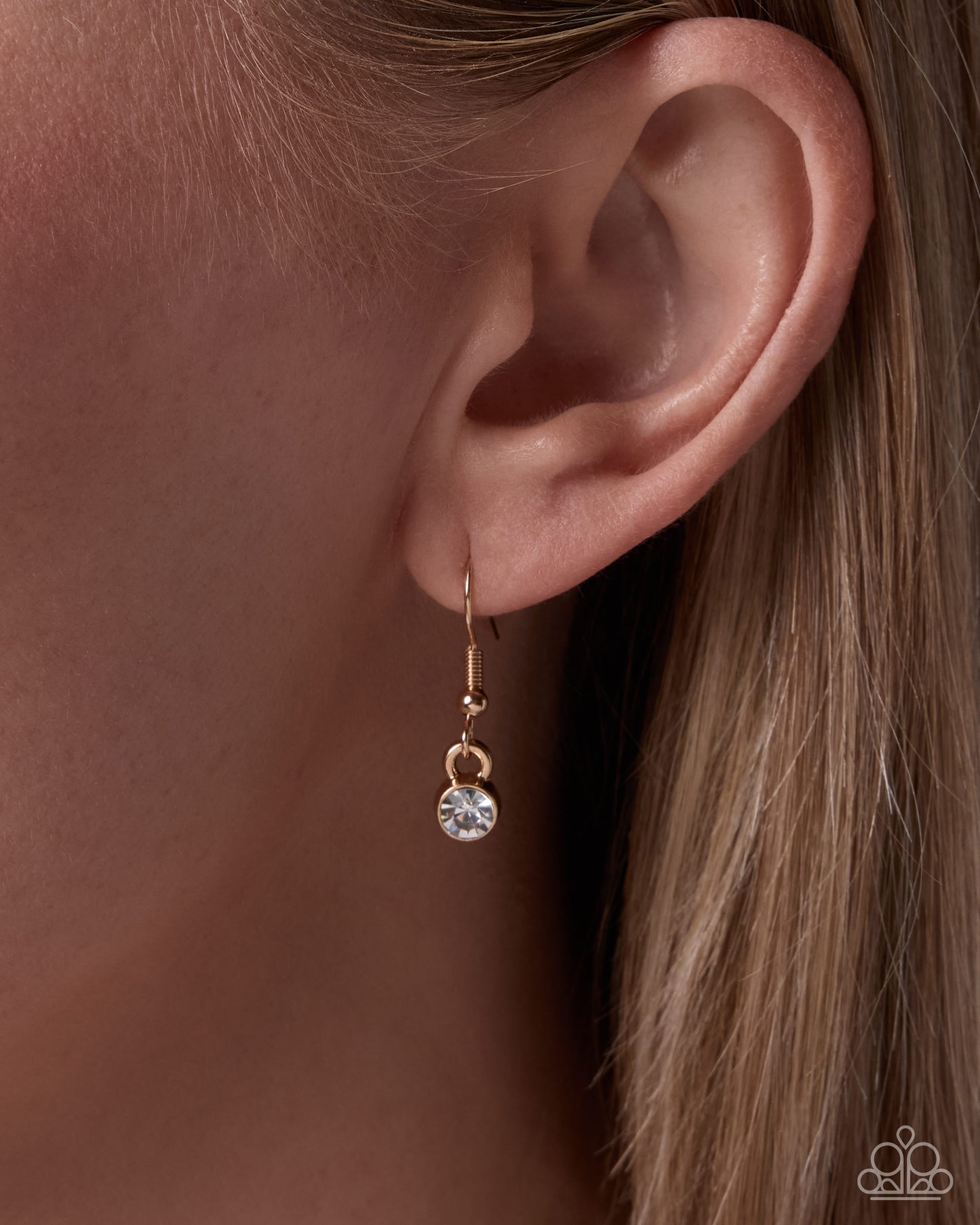 Sculptural Shimmer - Gold