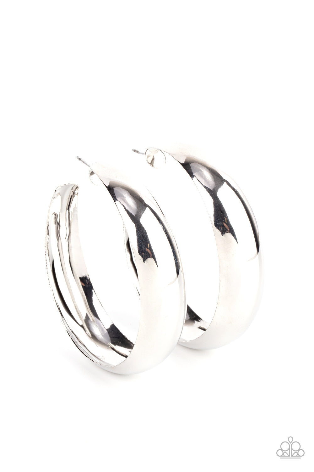 Flat Out Flawless - Silver - Paparazzi Accessories