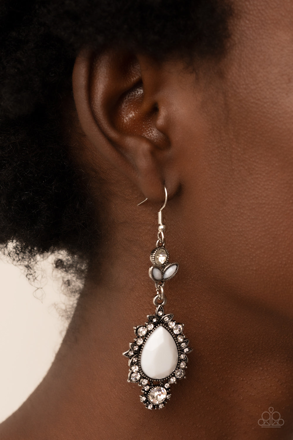 SELFIE-Esteem - White - Paparazzi Accessories
