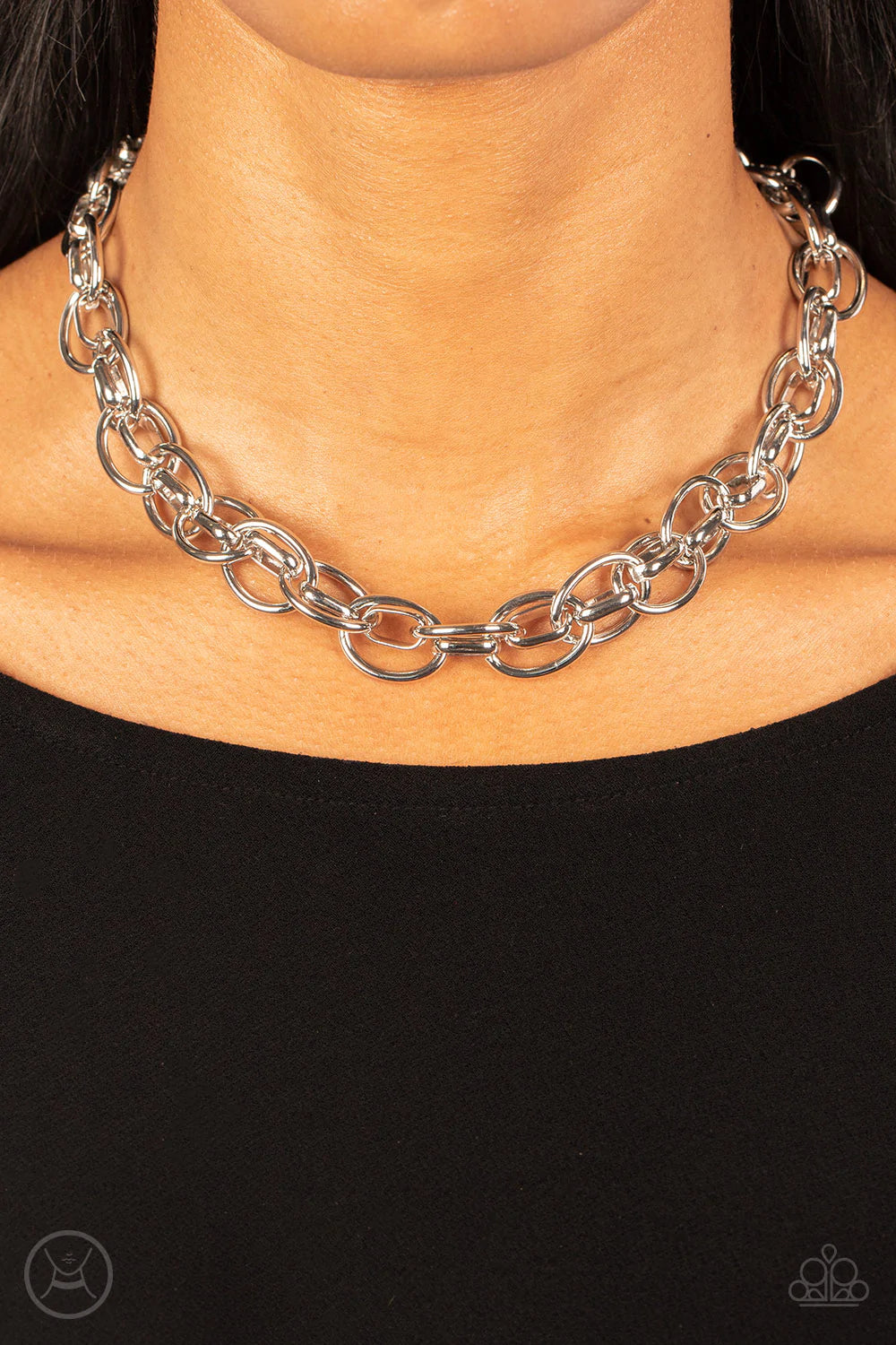 Tough Crowd - Silver - Paparazzi Accessories