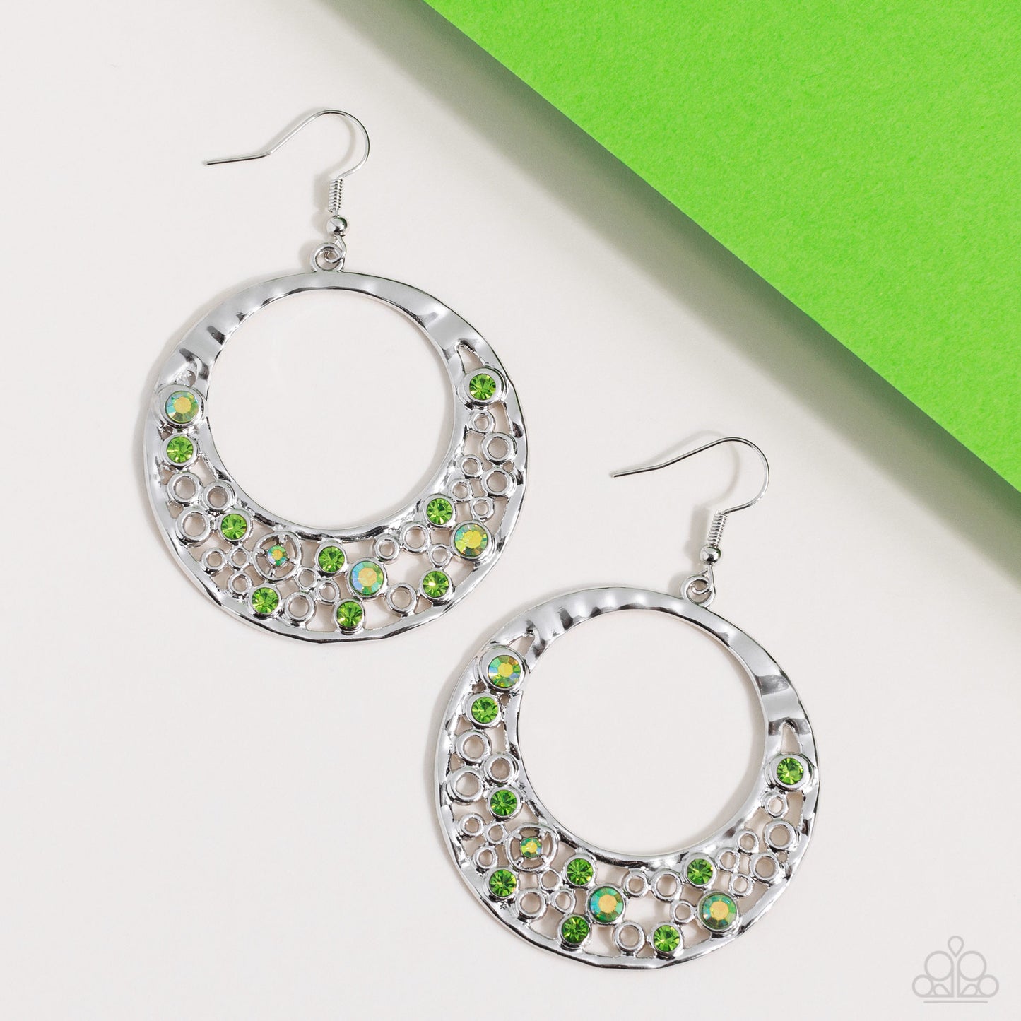 Enchanted Effervescence - Green - Paparazzi Accessories