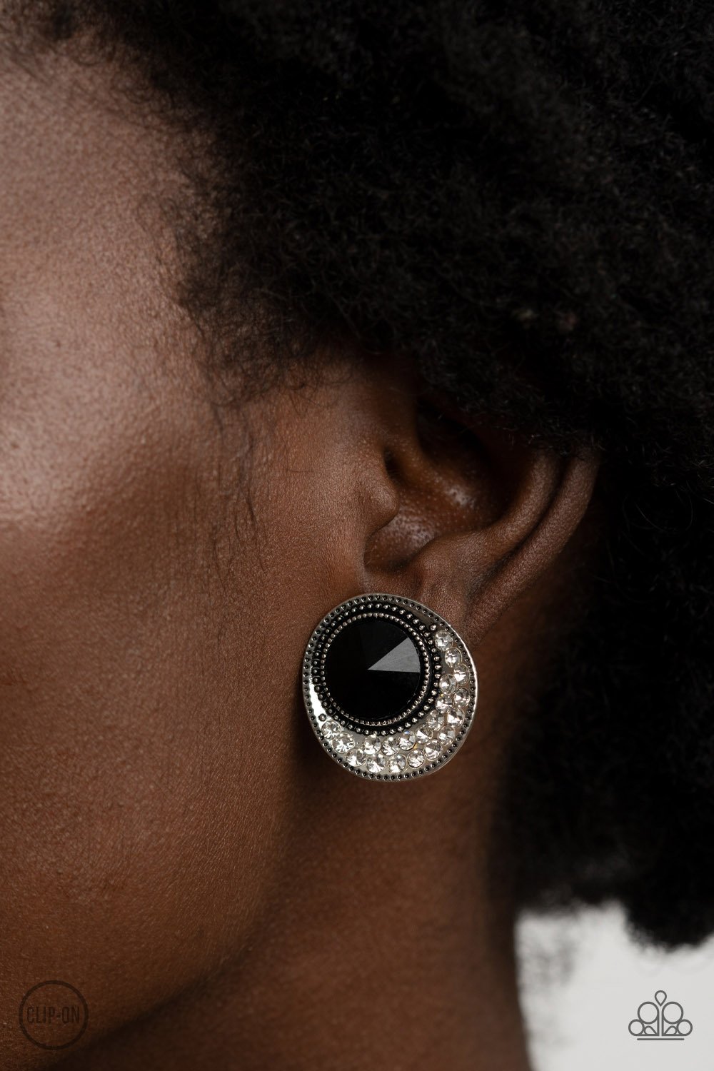 Off the RICHER-Scale - Black - Paparazzi Accessories