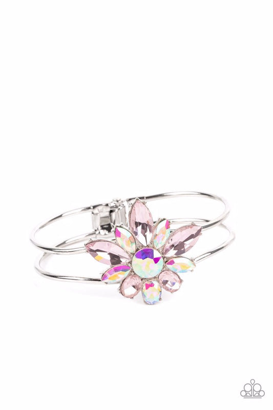 Chic Corsage - Pink