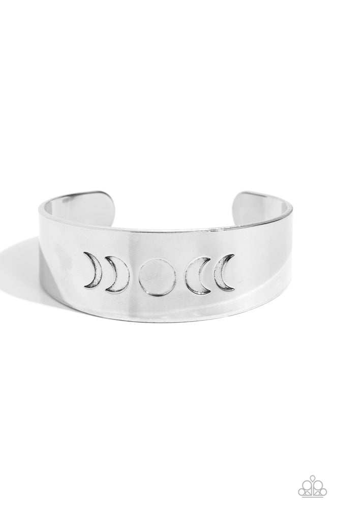 Lunar Effect - Silver - Paparazzi Accessories