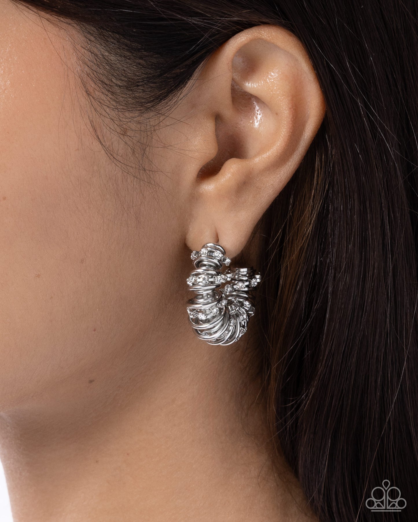 Serrated Sophistication - White