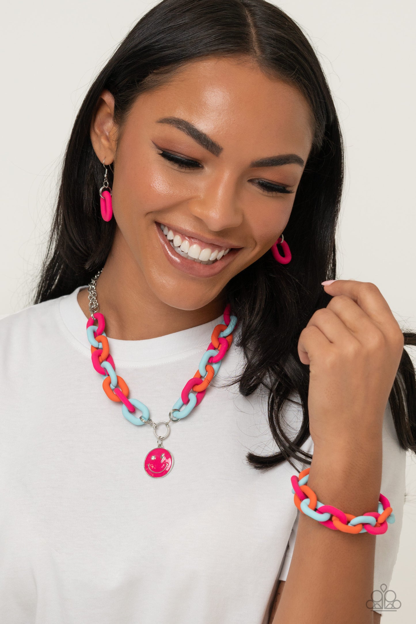 Go the Extra SMILE - Pink - Paparazzi Accessories