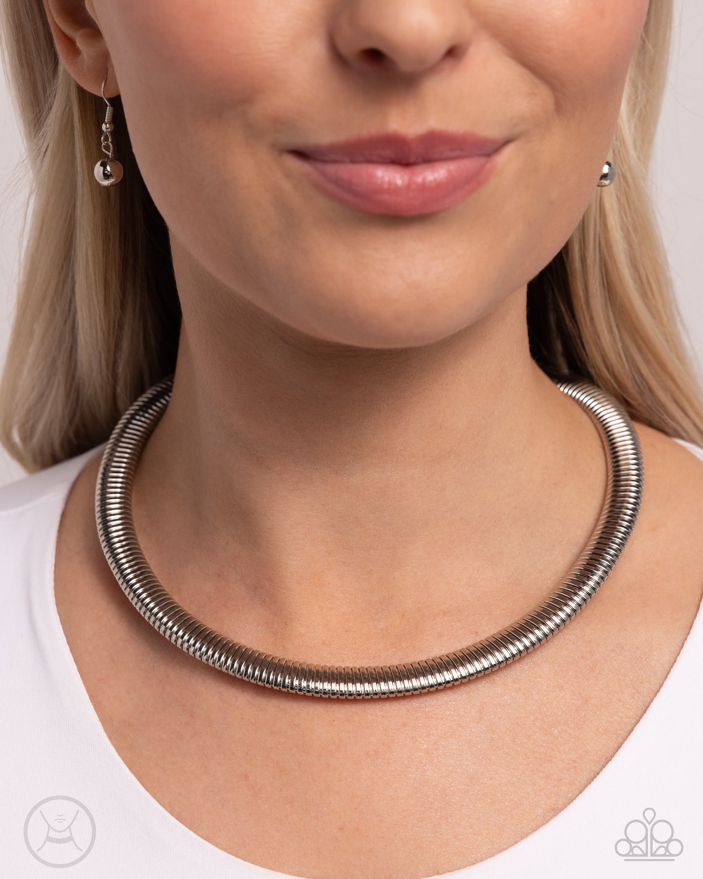 Choker Of The Century - Silver - Paparazzi Accessories