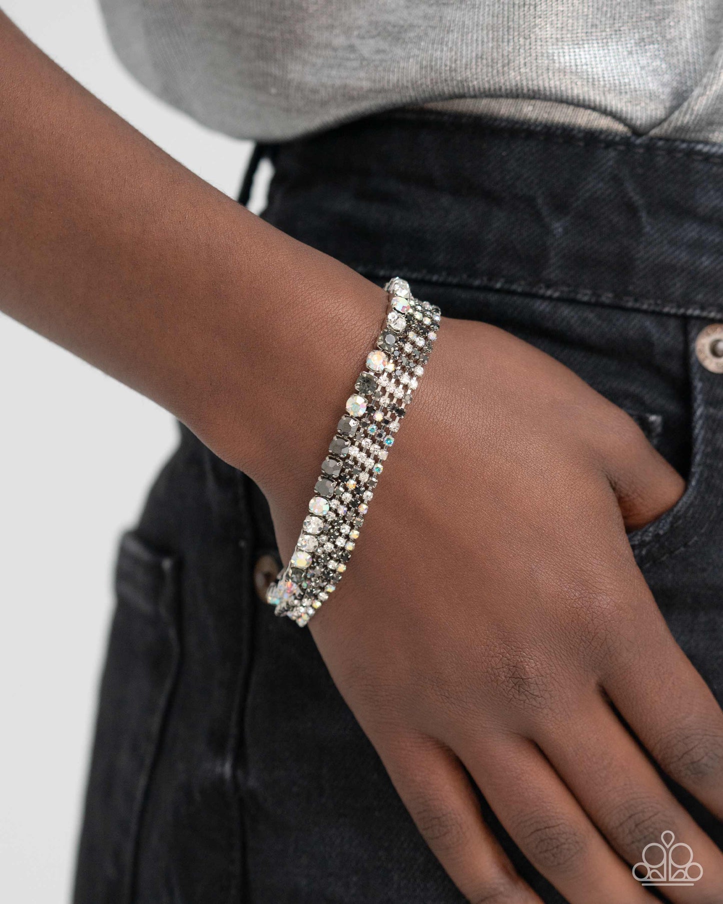 Serendipitous Strands - Silver - Paparazzi Accessories