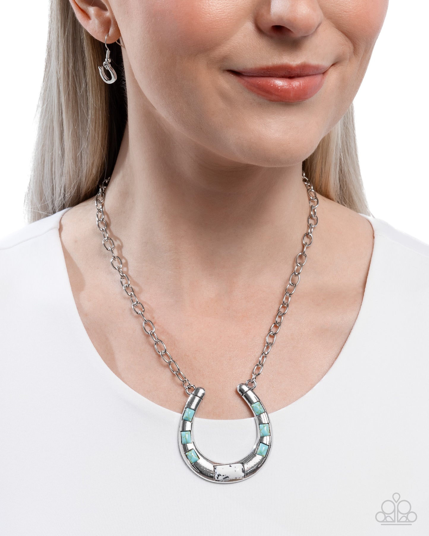 Horseshoe Homage - White