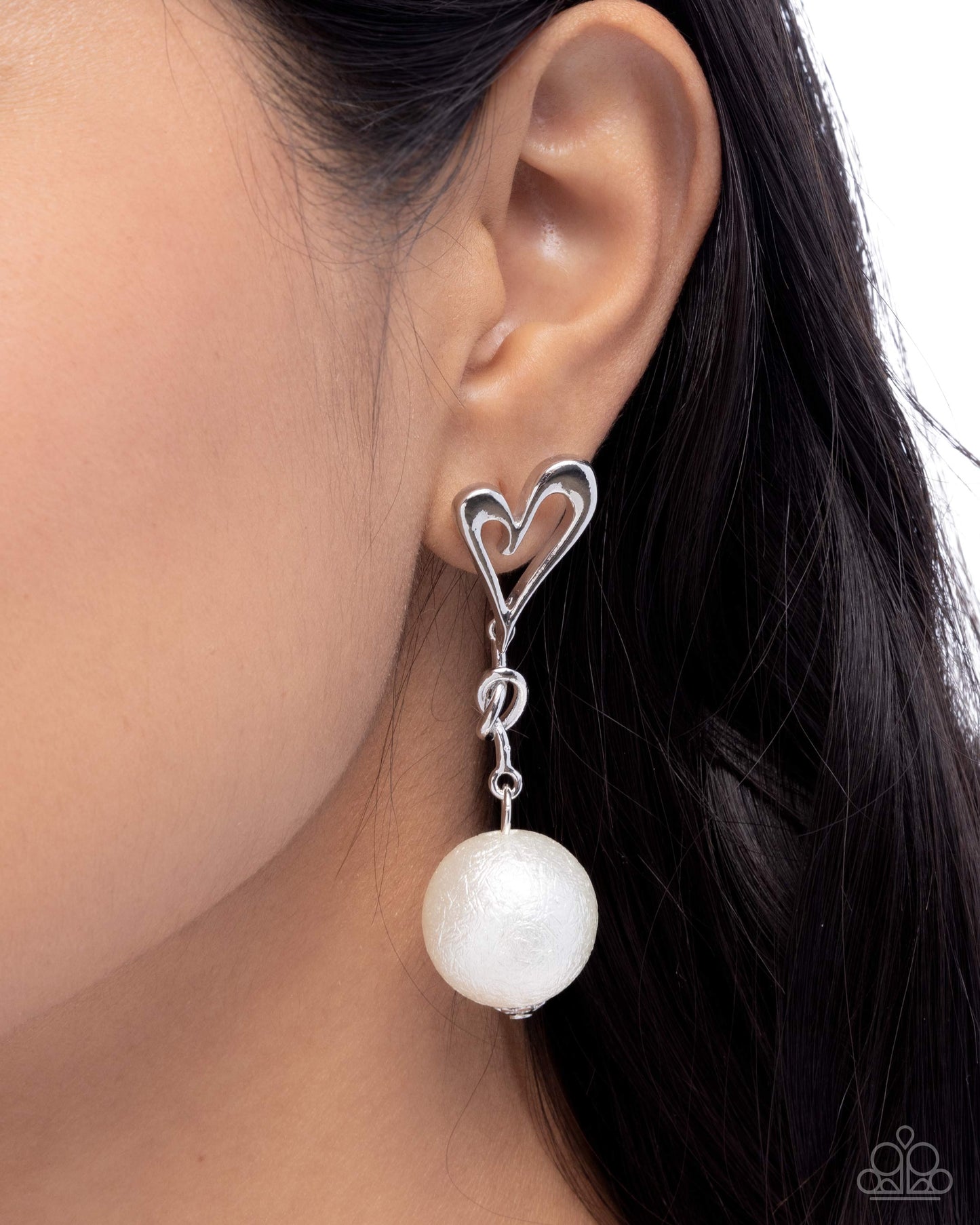 Sweetheart Sphere - White