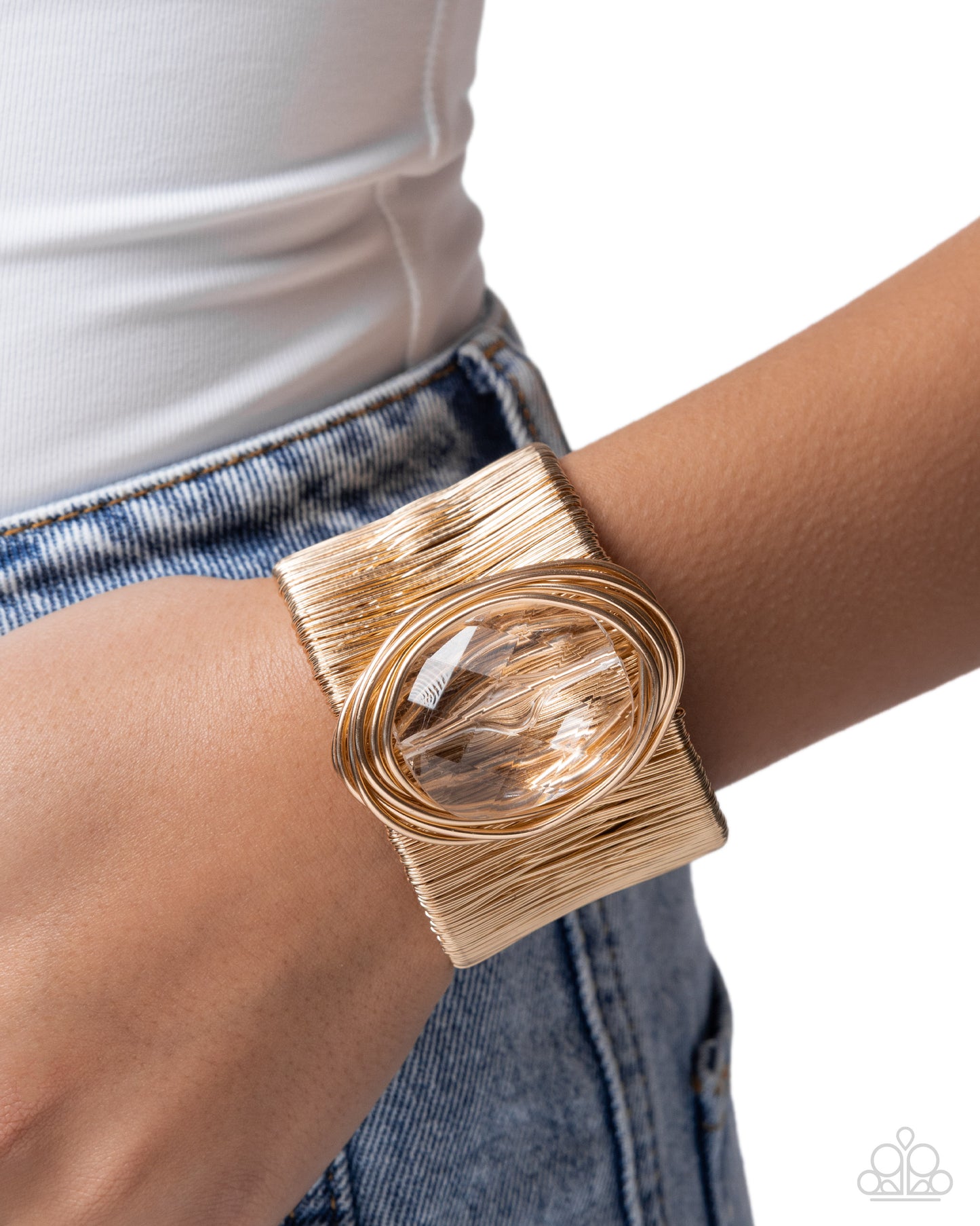 Textured Tabloid - Gold