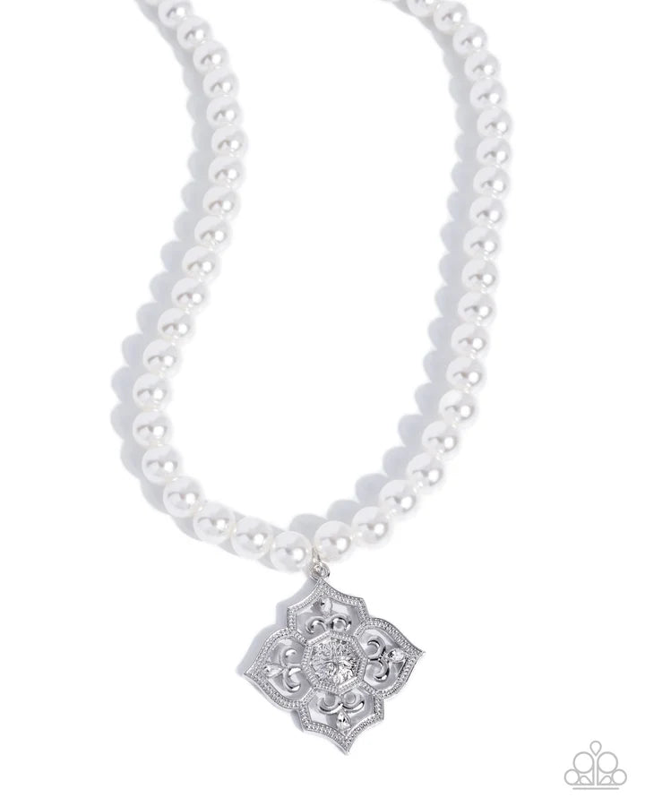 Adorable Art Deco - White