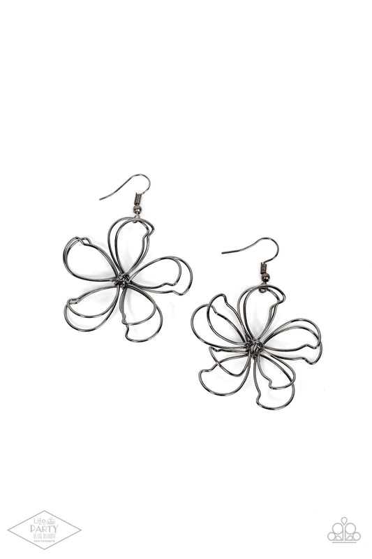 Miss Daisy - Gunmetal (Large) - Paparazzi Accessories