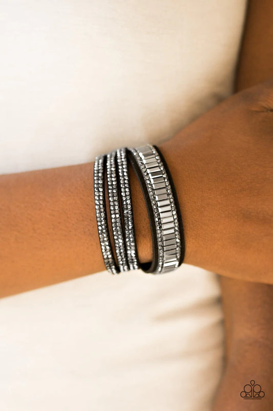 Just in SHOWTIME - Black - Paparazzi Accessories