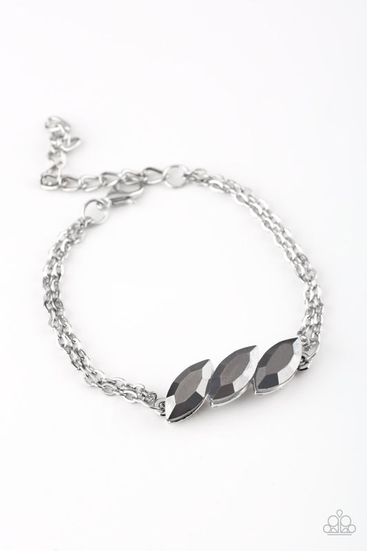 Pretty Priceless - Silver - Paparazzi Accessories