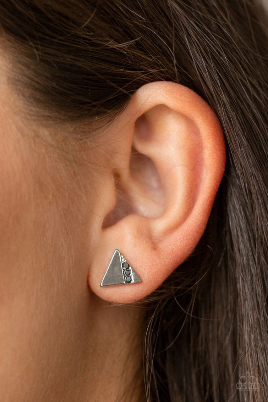 Pyramid Paradise - Silver - Paparazzi Accessories