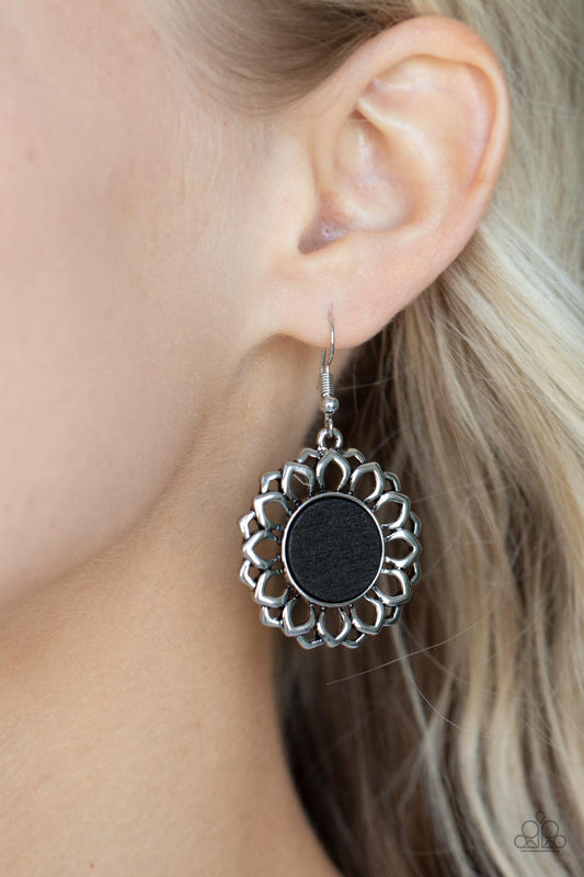 Farmhouse Fashionista - Black - Paparazzi Accessories
