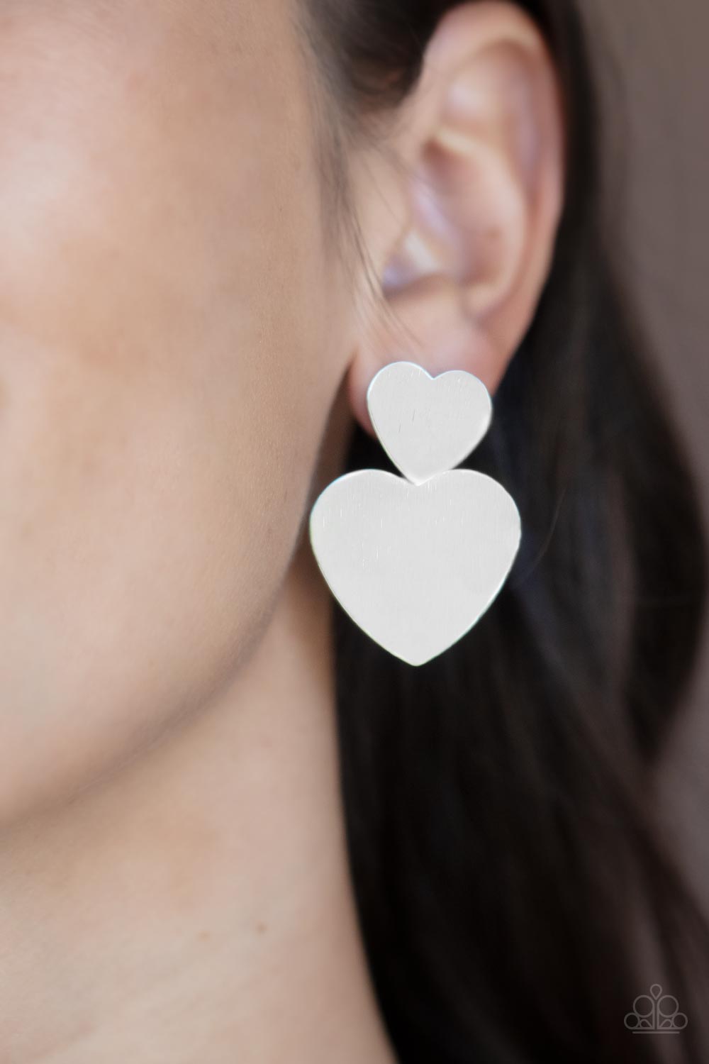 Heart-Racing Refinement - Silver - Paparazzi Accessories