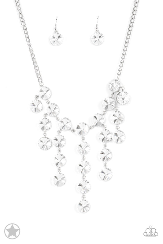 Spotlight Stunner - White - Paparazzi Accessories