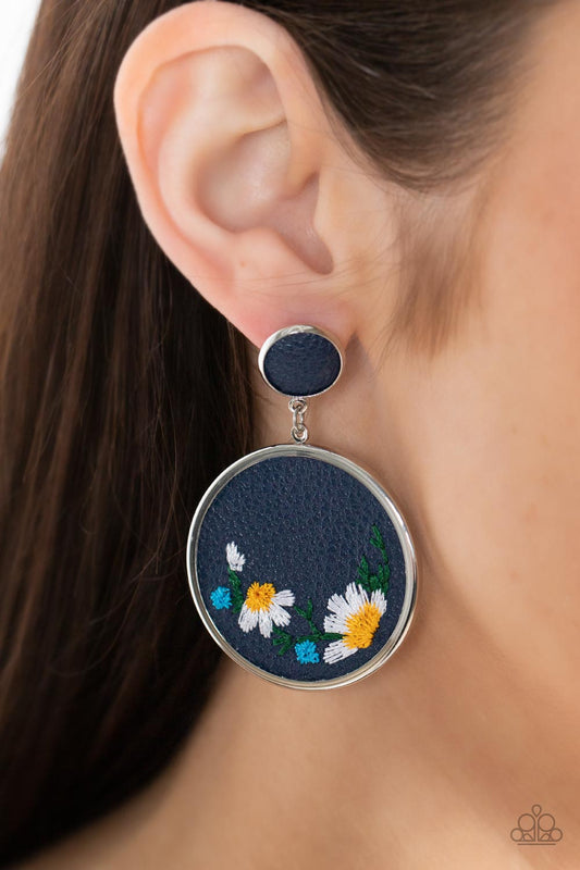 Embroidered Gardens - Blue - Paparazzi Accessories