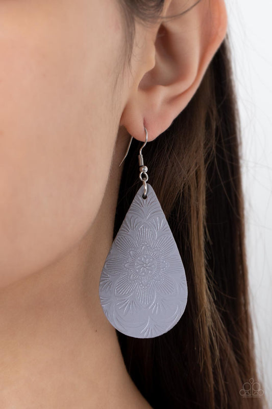 Subtropical Seasons - Silver - Paparazzi Accessories