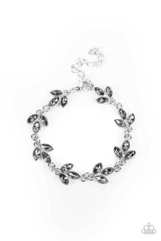 Gala Garland - Silver - Paparazzi Accessories