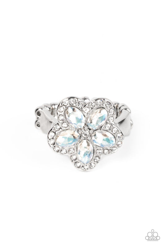 Efflorescent Envy - White - Paparazzi Accessories