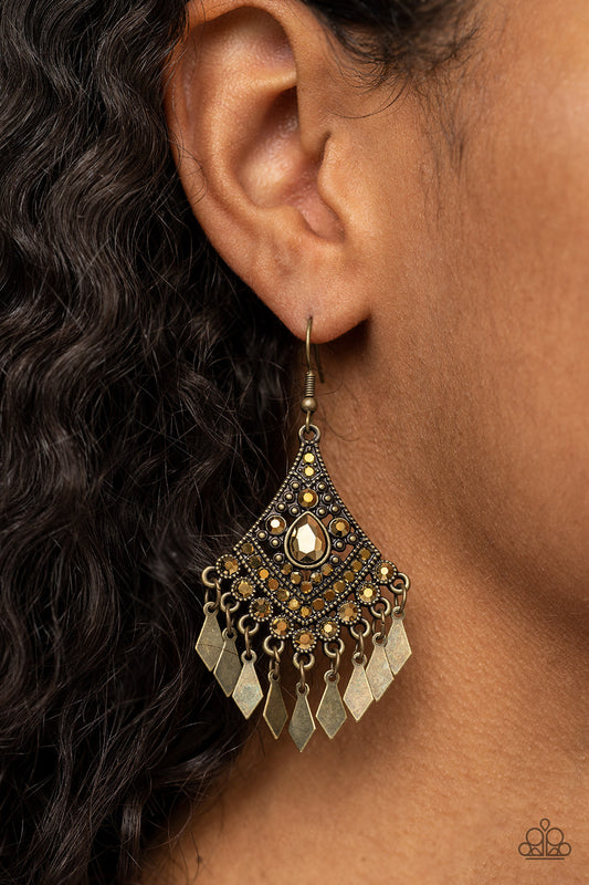 Indie Iridescence - Brass - Paparazzi Accessories