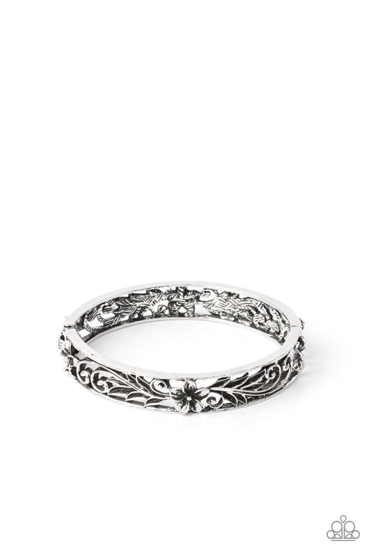 Hawaiian Essence - Silver - Paparazzi Accessories