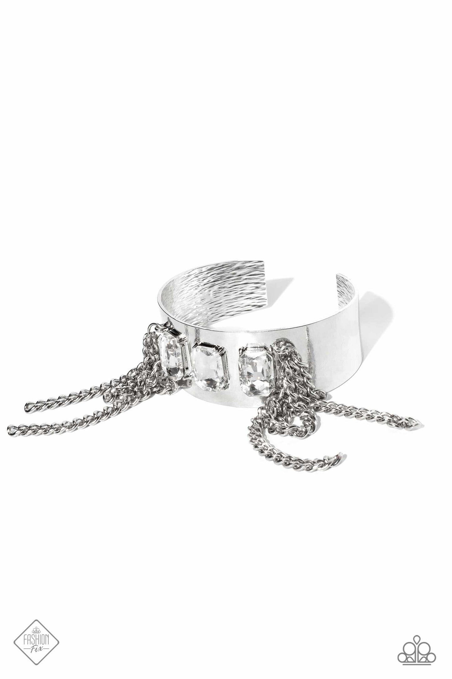 CHAIN Showers - White - Paparazzi Accessories