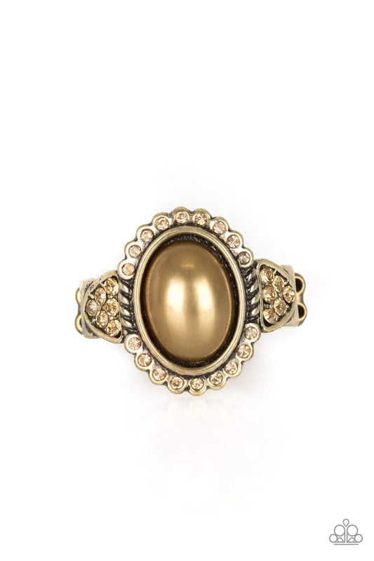 Pearl Party - Brass - Paparazzi Accessories