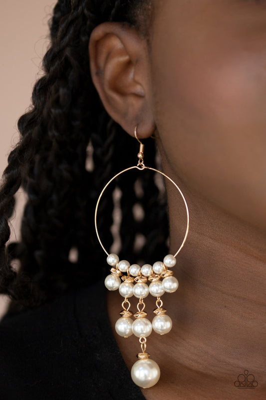 Working the Room - Gold - Paparazzi Accessories